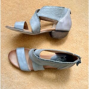 Miz Mooz Womens Gray Leather Zipper Ankle Strap Studded Boho Chic Sandals Sz39